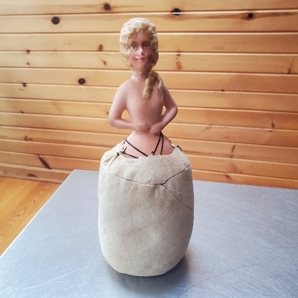 NWOT Vintage Ceramic Doll Pin Cushion